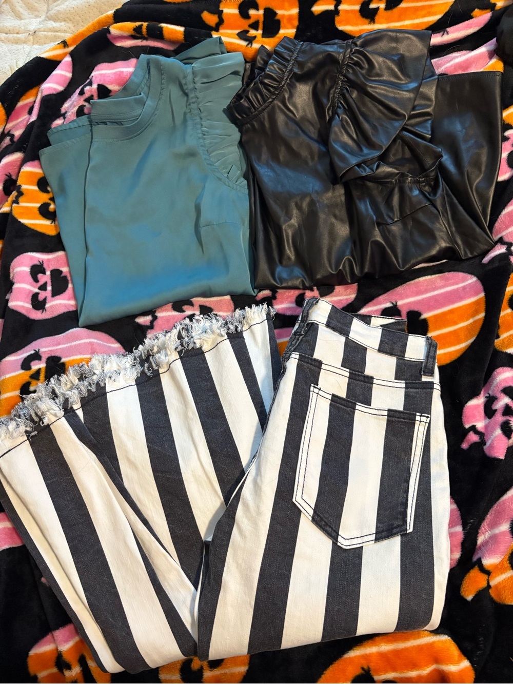 Striped Wide-Leg Jeans - Black & White